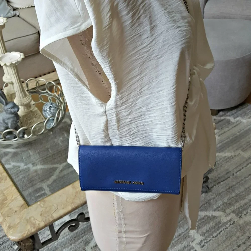 MICHAEL KORS Blue WALLET W/CHAIN